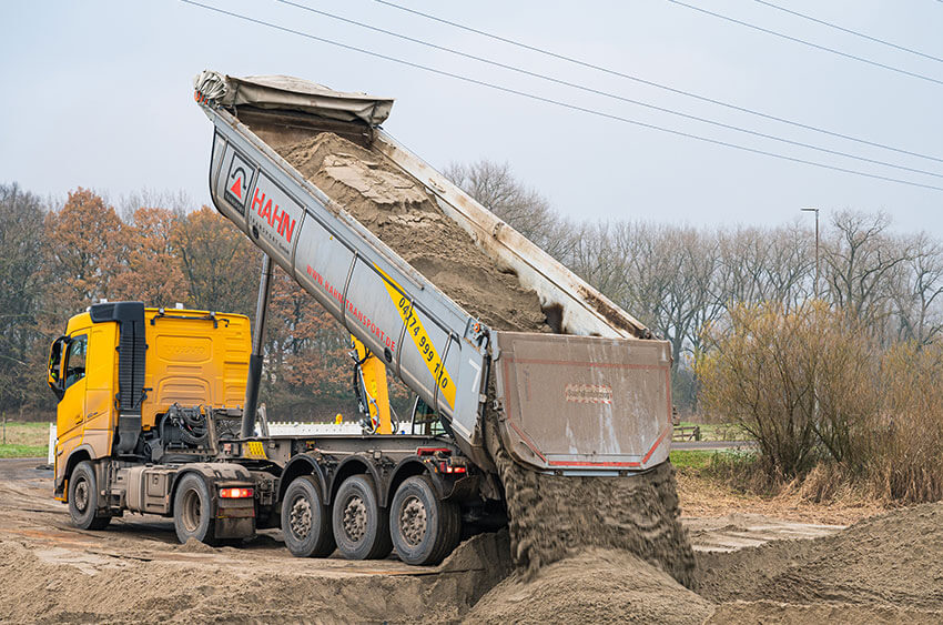 Schuettgut-Transport-Abfuhr-HAHN-Transport-GmbH-Hamburg-Cuxhaven-Bremerhaven